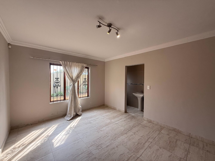 4 Bedroom Property for Sale in Melodie North West